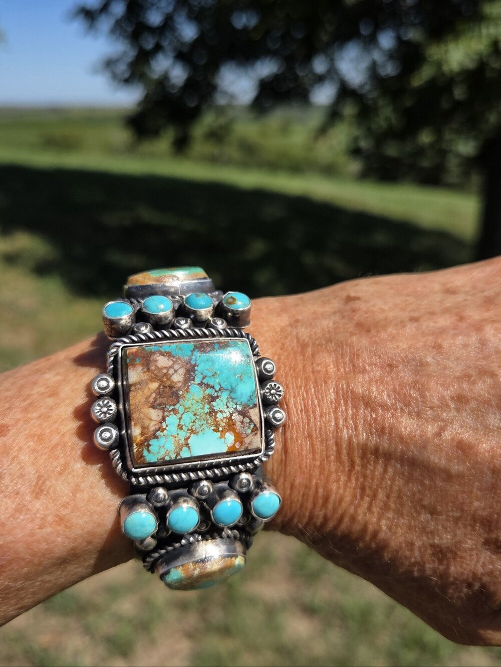 Stunning Navajo Made Royston Turquoise Sterling Silver Cuff - Picture 8 of 15